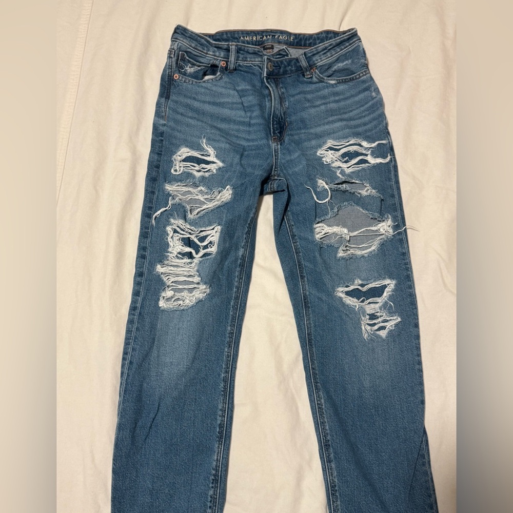 American eagle AE Strigid Ripped High-Waisted Stovepipe Jean